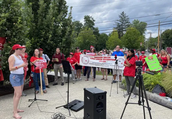 Nurses Picket Poughkeepsie